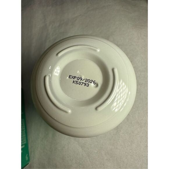 innisfree Green Tea Seed Hyaluronic Acid Hydrating Cream 50ml 2 in stocks, exp 0 - Picture 3 of 4